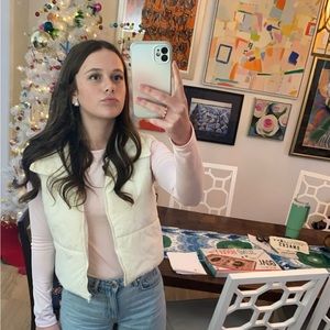 Meet your Posher, Stella